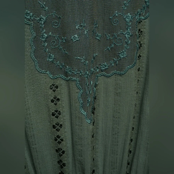 Mango [4] Puff-sleeved embroidered dress - Picture 6 of 7